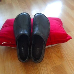 Leather clogs Black, size 8
